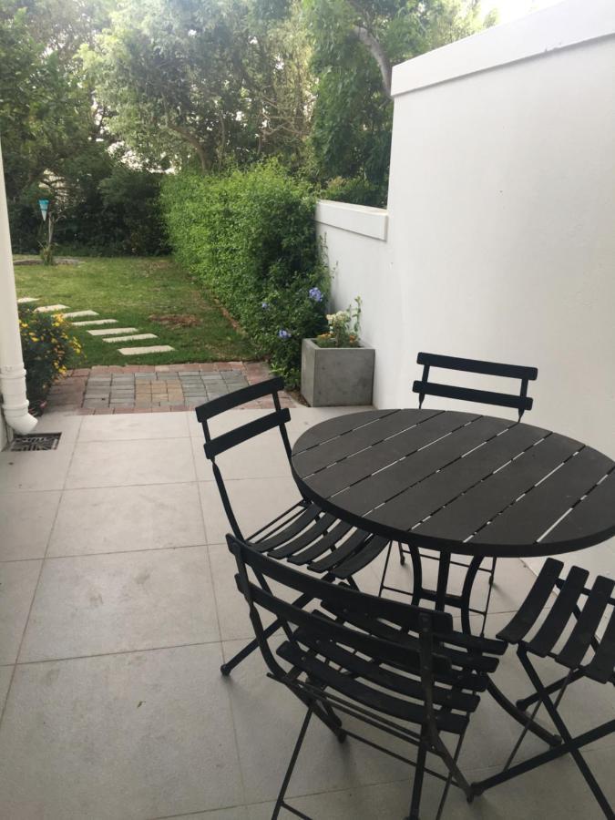 Table Mountain Guest Cottage With Private Garden Kapstaden Eksteriør billede